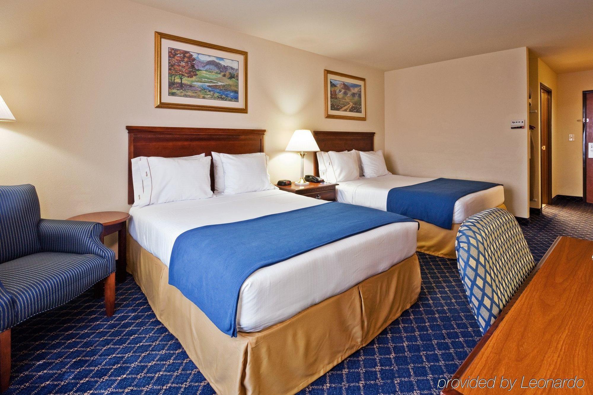 Holiday Inn Express Hotel & Suites Paragould By Ihg Pokoj fotografie